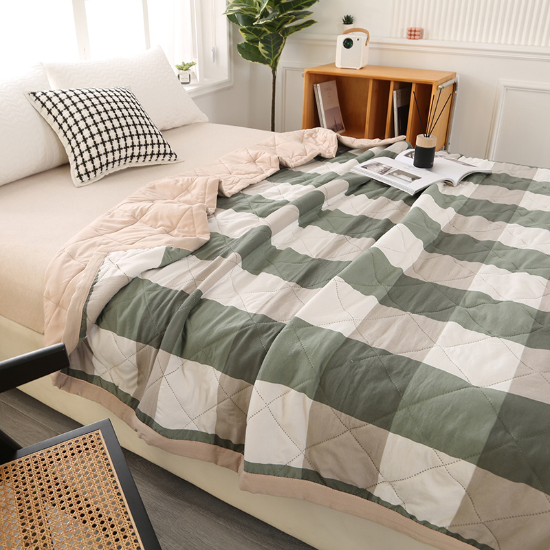 Summer Quilt - غطاء سرير مبطن قابل للغسل ،