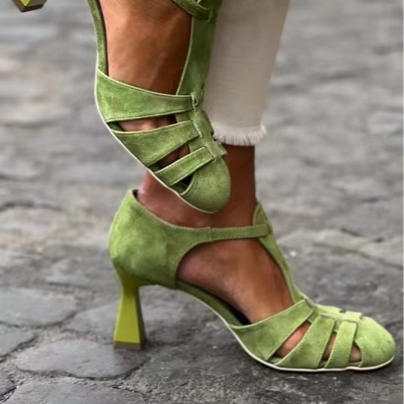 Summer Clothing Ladies - صنادل نسائية خضراء من الجلد المدبوغ