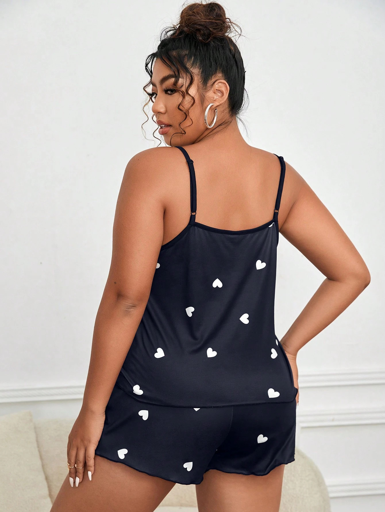 طقم بيجامة نسائي من قطعتين، مل - مراجعة Summer Clothing Capsule وسعره
