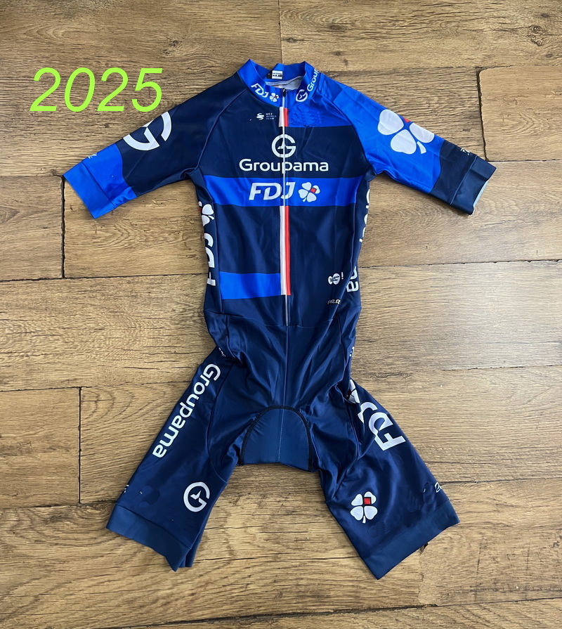 بدلة جلدية مقطوعة بالليزر 2026 - مراجعة Summer Clothing Sale Men وسعره